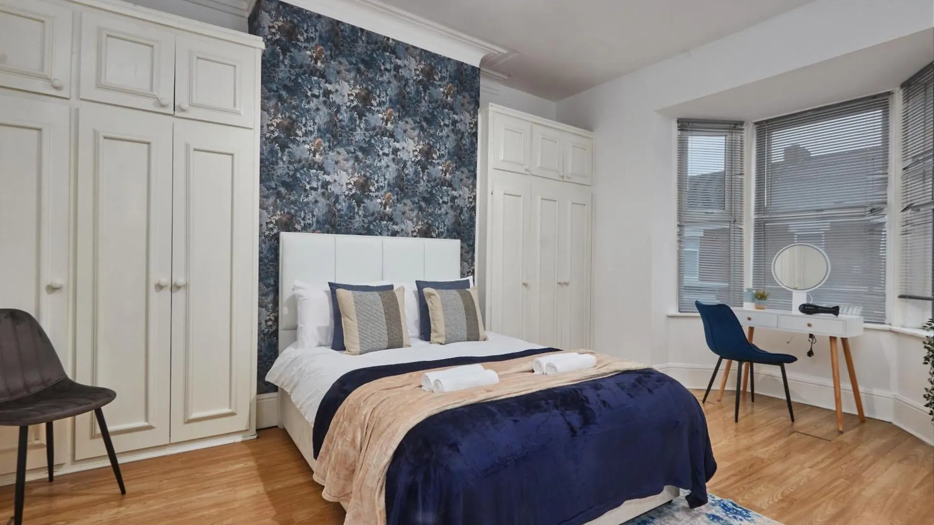 Apartamento Large Flat Close To The City Centre - Sleeps 12 Newcastle Upon Tyne